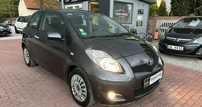 Toyota Yaris cena 14900 przebieg: 231000, rok produkcji 2010 z Łomianki małe 191